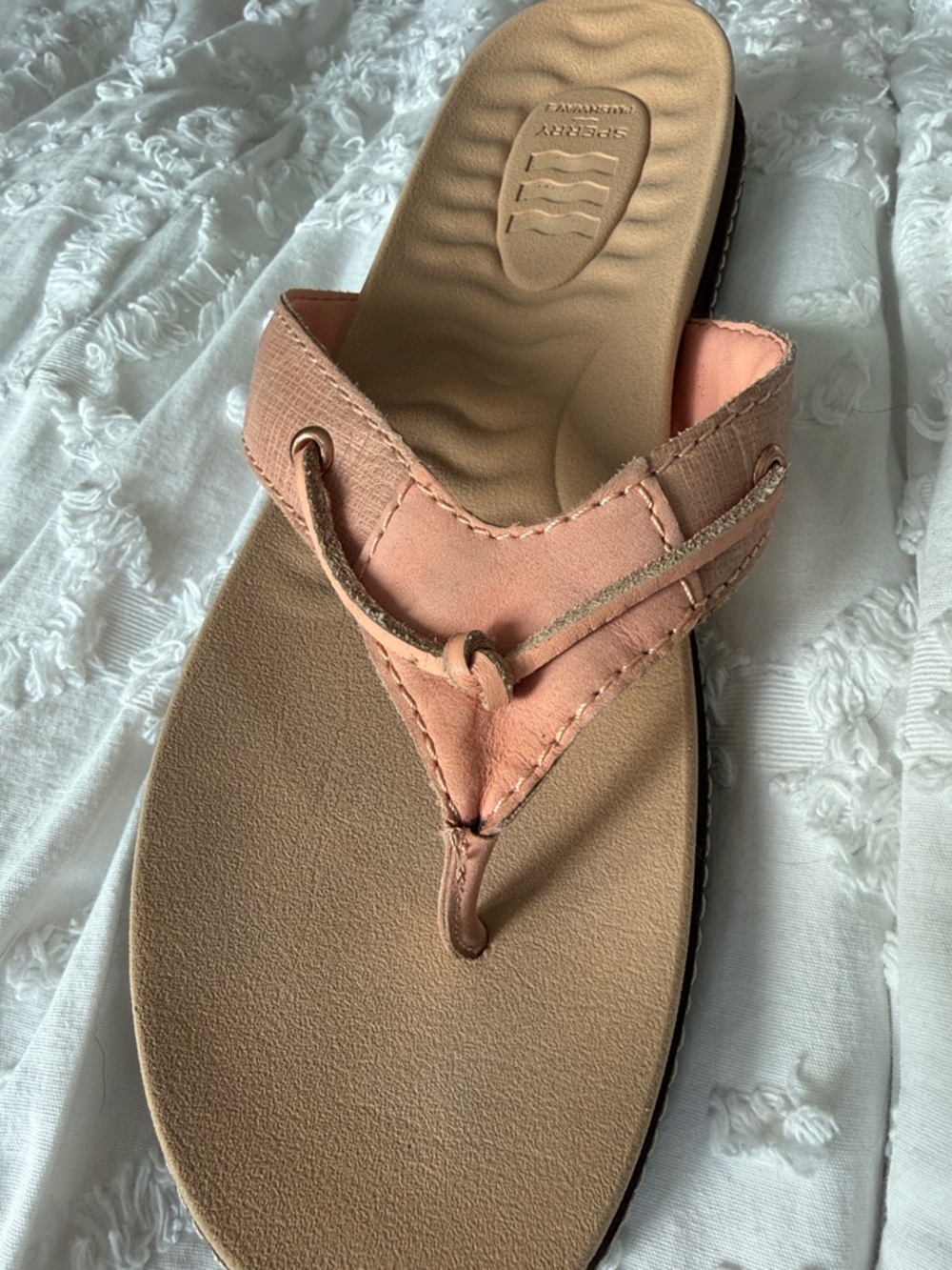 Women’s Peach Leather Thong Sandals - Comfortable Slip-On - Picture 3 of 8
